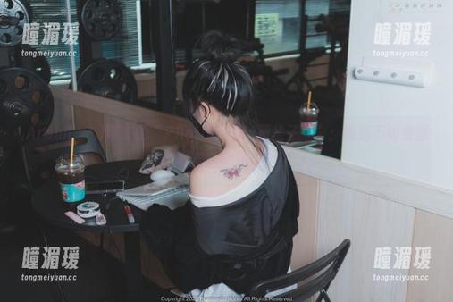 Aram(아람)带来的“PhotoChips覆盆子酒”：喝酒不如看图，免费原图任你拍！