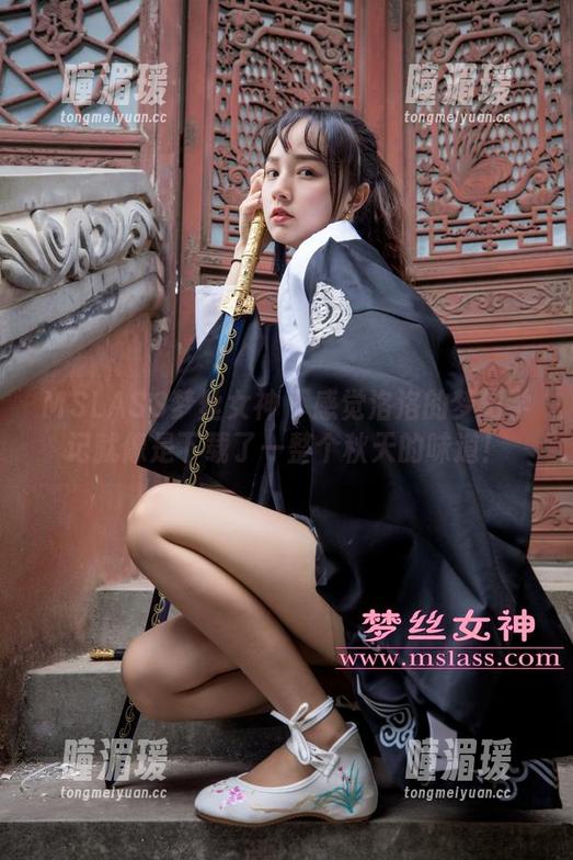 MSLASS梦丝女神 - 感觉洛洛的梦幻学记就像是下载了一整个秋天的味道！
