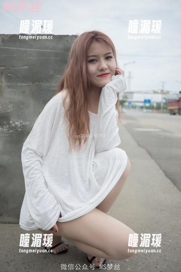 MSLASS梦丝女神 - 芷蕾的航空校花写真，照片其实没什么特别，只是她就是个焦点！