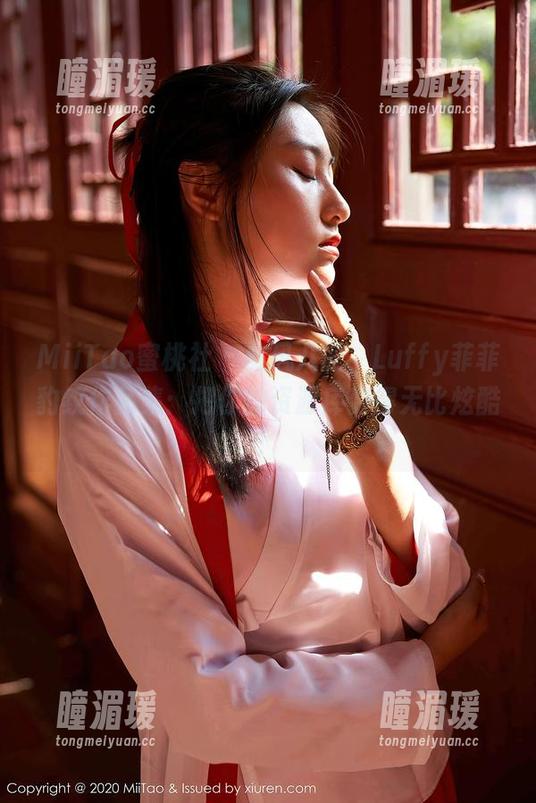 MiiTao蜜桃社-Luffy菲菲 MiiTao蜜桃社 - 威风八面,Luffy菲菲豹纹作品集:把你的资源库变得无比炫酷!