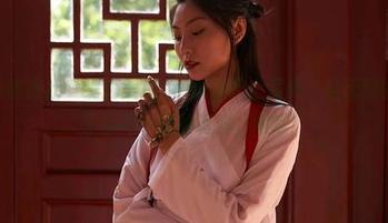 MiiTao蜜桃社 - 缇娜美Tinami的护士写真，给无聊的生活加了点不一样的调料，嘿嘿！