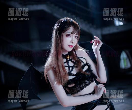 Sakiiii翎柒的黑丝图包，连我都想穿上试试！