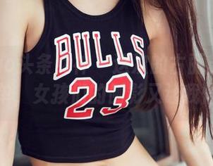 TouTiao头条女神 - 这次的古丽苏更新不简单，女孩们的侧影又让我懵了
