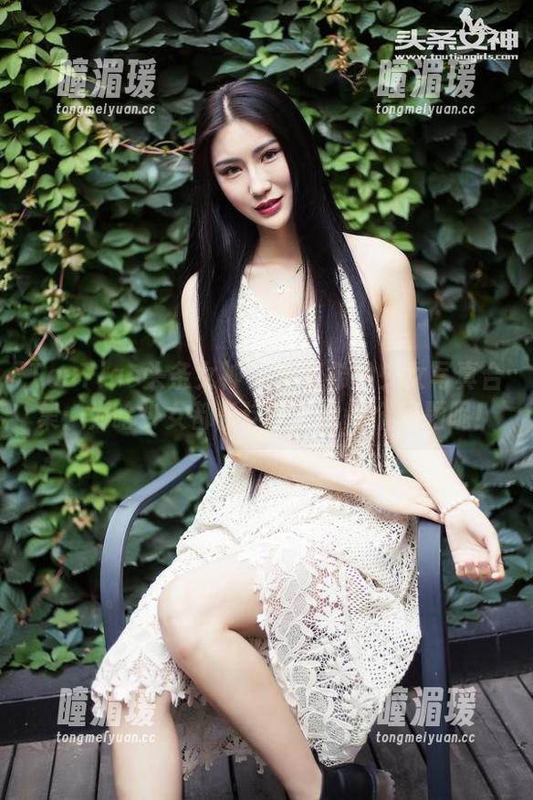 TouTiao头条女神 - 莫晓希的少女写真合集：为啥少女都长这样？也是个问题呢！