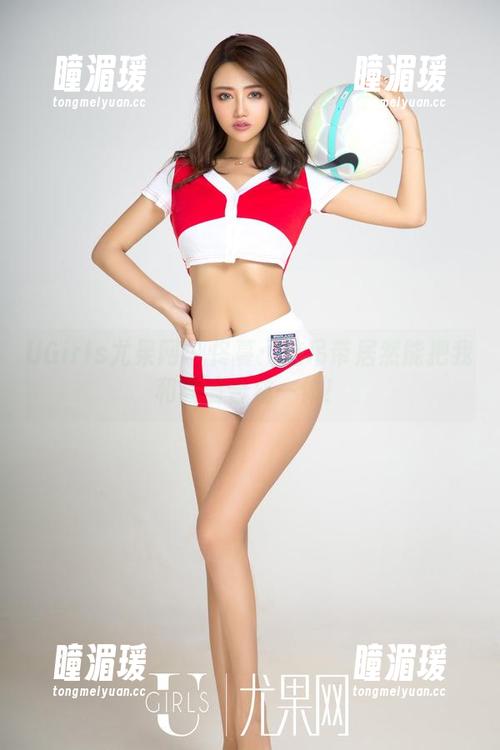 UGirls尤果网 - 佟蔓：这吊带居然能把我和高清合成一体！