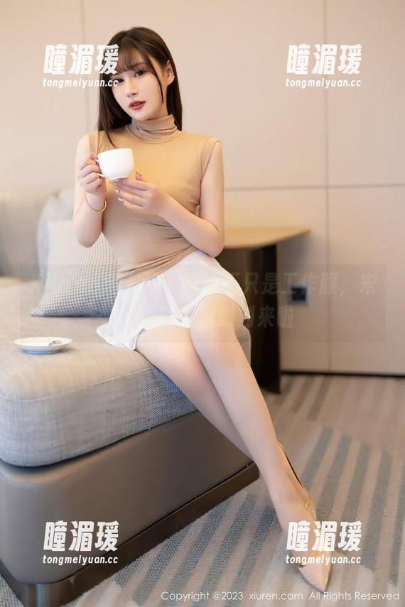 Xiuren秀人网 - 制服不只是工作服，宋KiKi的私房时刻来啦