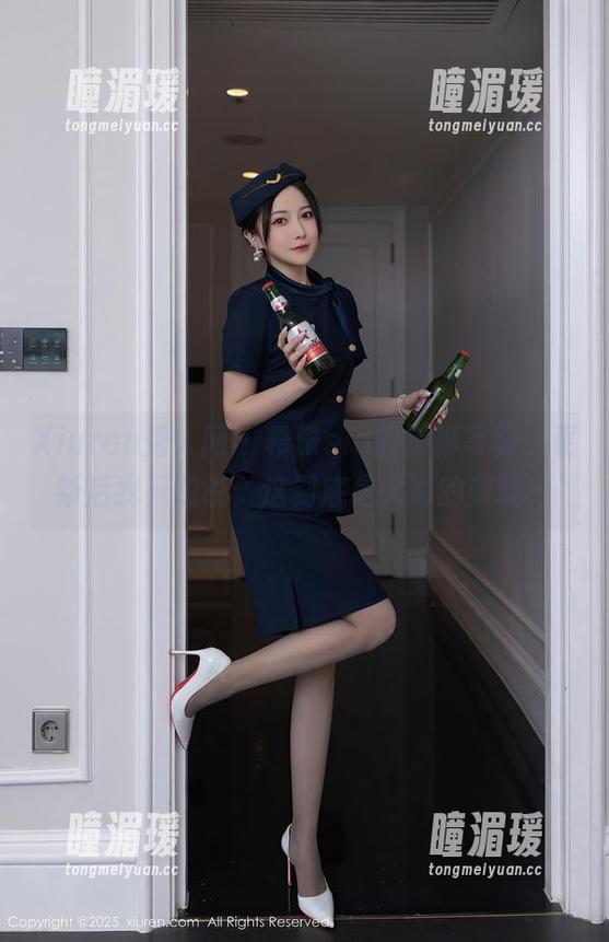 Xiuren秀人网 - 希雅sia的美脚写真，更新后我只想说：这到底是大写的美吗？
