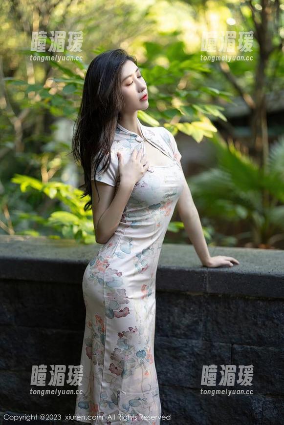 Xiuren秀人网-西希白兔 Xiuren秀人网 - 精选西希白兔:连体衣是我心灵的归宿吗?
