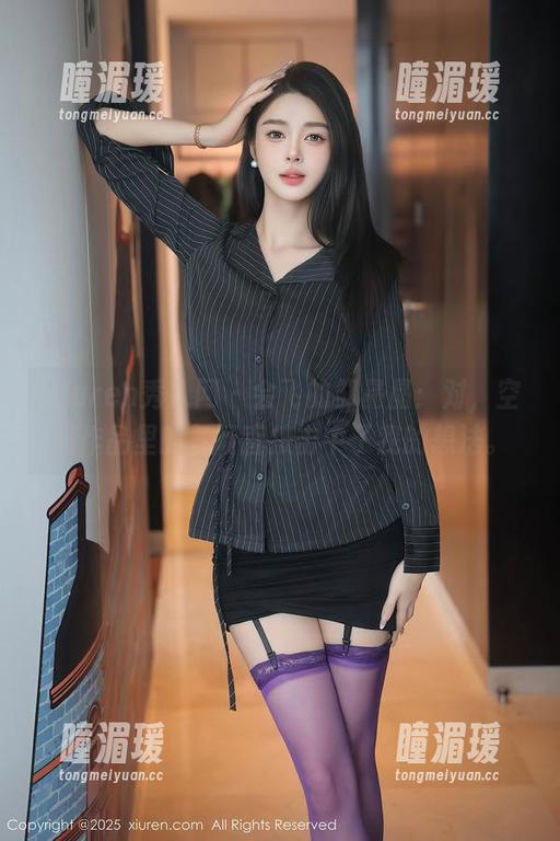 Xiuren秀人网 - 会飞的邹晶晶：对，空姐作品里的气场直接击中了我的想法。