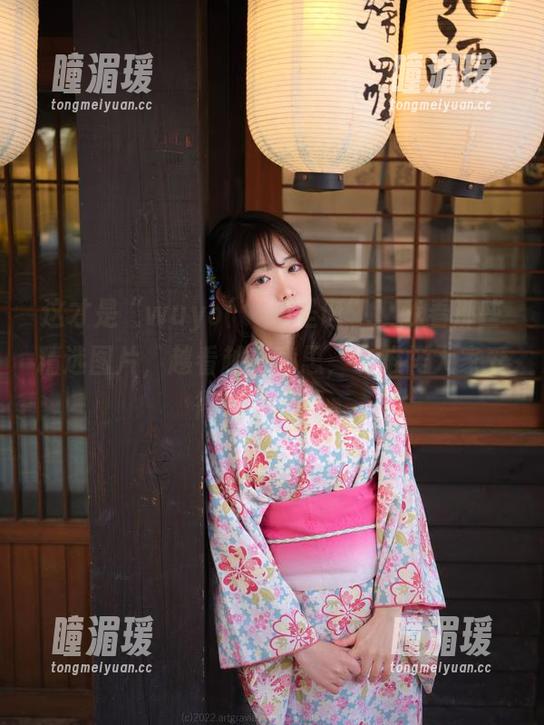 这才是“wuyo(우요)圣诞”！我看那些精选图片，越看越有意思，也难怪大家爱得如此深沉。