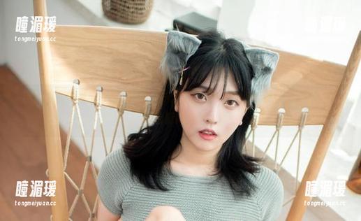 别致的白衬衫与白白的美图，宋哈娜(송하나)这波终于让我觉得免费的也能高大上。