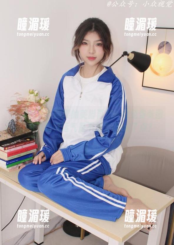 小众视觉 - 嘤嘤的美脚再加一幅免费美图，今天的好运气是不是太real了点？