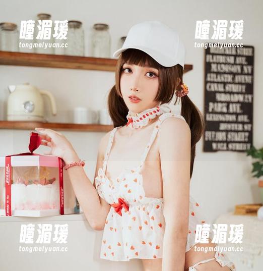 小和甜酒 圣诞与小和甜酒的写真:像喝了一口甜酒,让人没法抗拒!