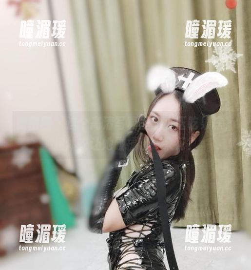 小玉吃果冻 微密圈 - 这个高清写真里的小玉吃果冻,连体衣让她碰撞出一朵花?