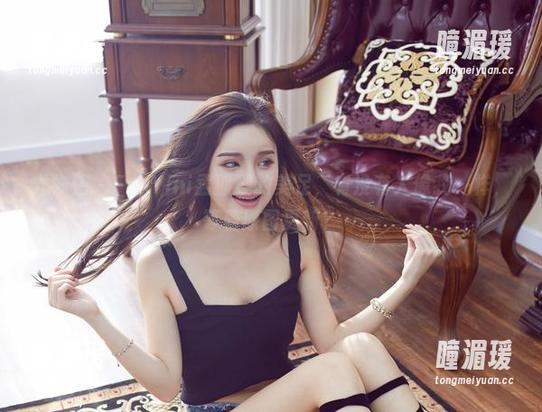 尤物馆 - FoxYini孟狐狸的美足，有没有人像我一样，等着原图更新？