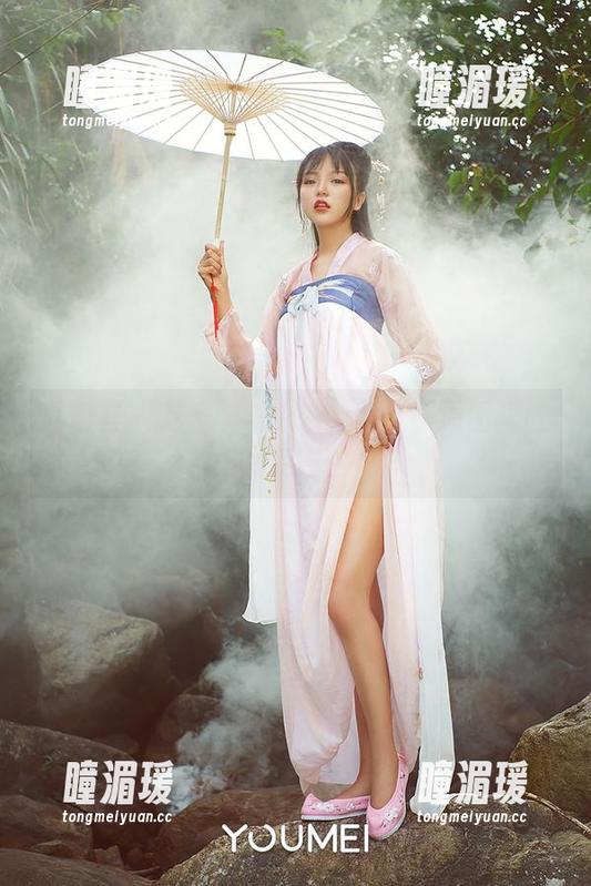 尤蜜荟 - 万圣节与YOYO优优：原图里的另类冒险