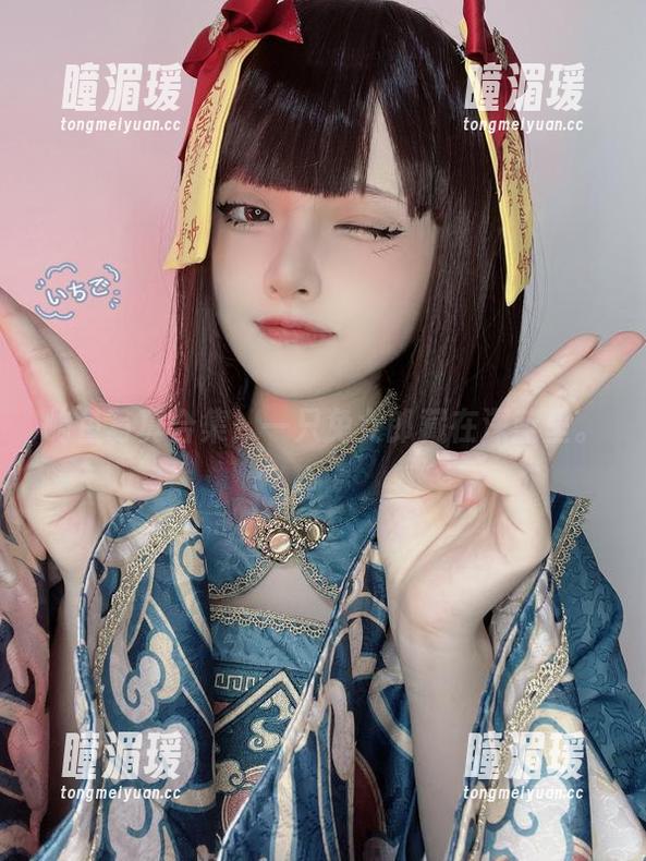 屿鱼写真合集：一只兔女郎藏在深蓝里。