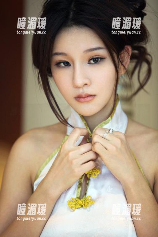推女郎 - 白色也能很多样，杨伊的图集带你看无圣光的另一面！