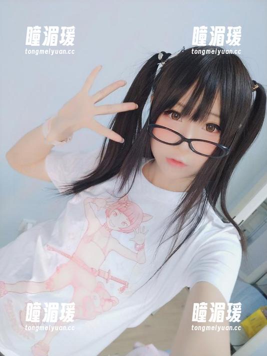 高清御姐照，摇摇乐yoyo的魅力不仅限于屏幕要不要试试想象一下？