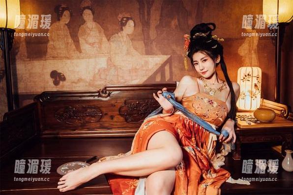 星澜是澜澜叫澜妹呀vs女仆：自拍大战在图库上演