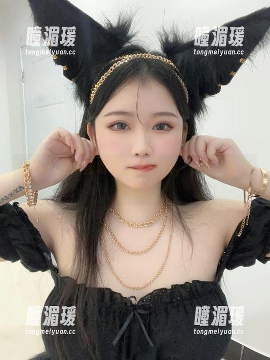 短裤？是依酱呀明信片合集，下载一份随时瞧！