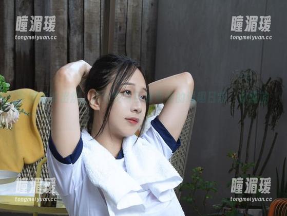 套图新鲜出炉，浅安安与巨峰葡萄的逗趣日常，你懂的！