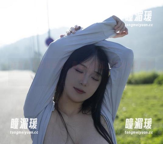 这套图里的浅安安，青涩的味道，真让人百感交集