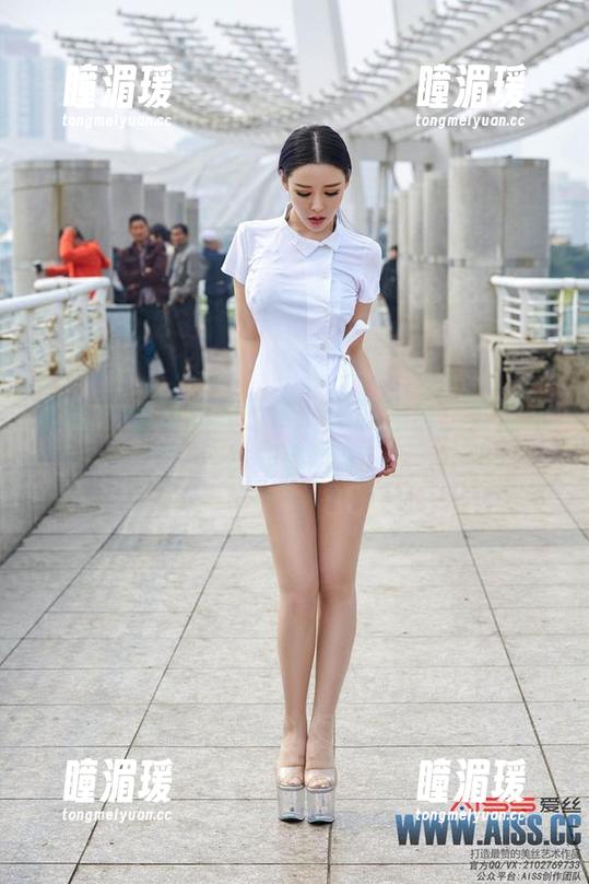 爱丝 - 佳慧办公日常：原图在此，套图也有两面性喔