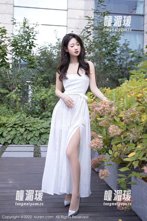 秀人网 - 大美媚京粉色合集：免费获取，别再犹豫了！