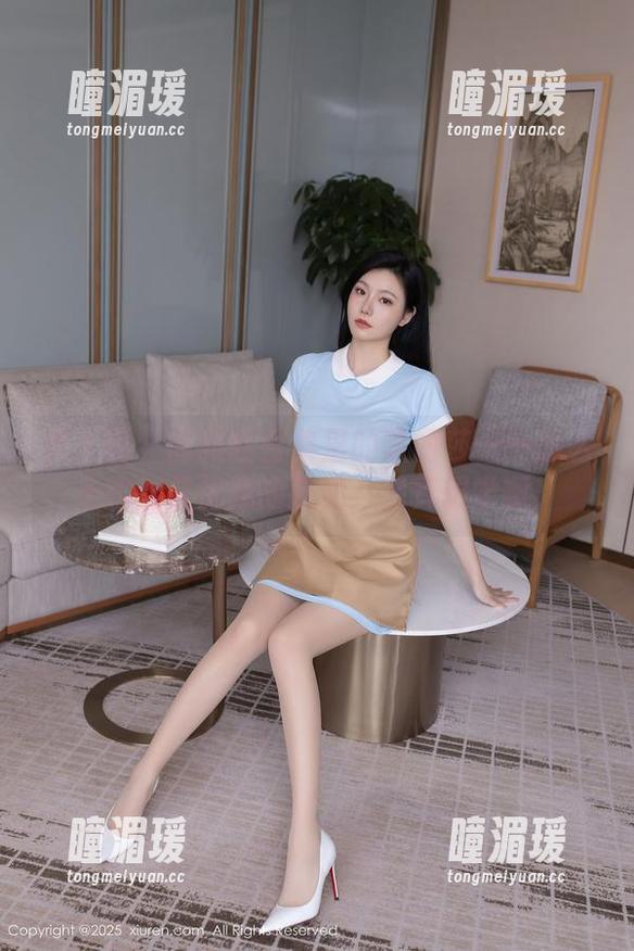 秀人网 - 高跟鞋合集里的李丽莎——怎么走路都是优雅的感觉，我真想学啊！