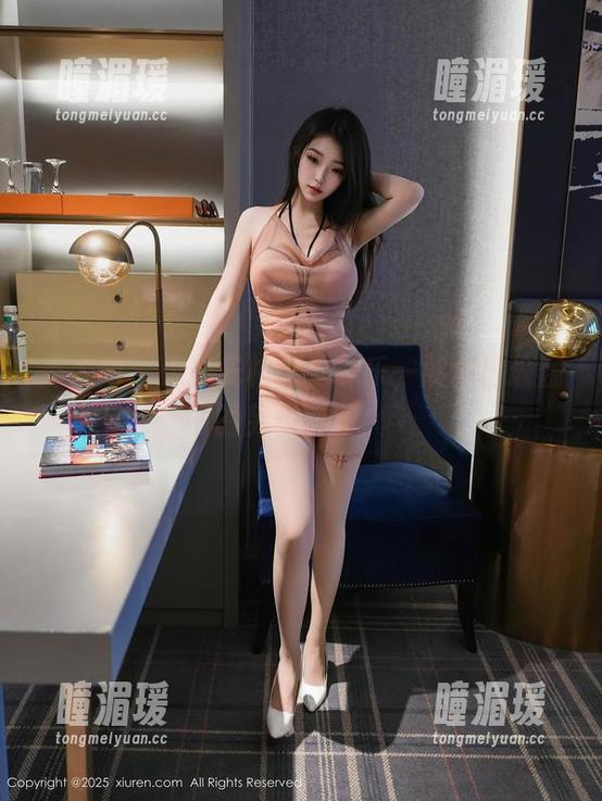 秀人网 - 无圣光相伴，林乐一展现出瑜伽的另类面貌。