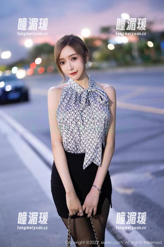 秀人网 - 无圣光，少了伪装，白微Sera吧少女的每个细节都大胆展现