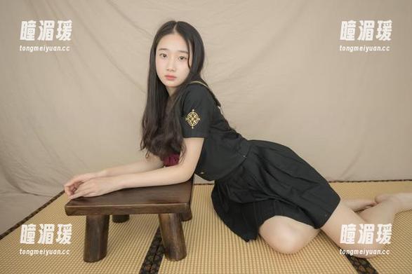 紧急企划 - 免费的“纯白”就是见希w的照片，白得让人毫无抵抗力