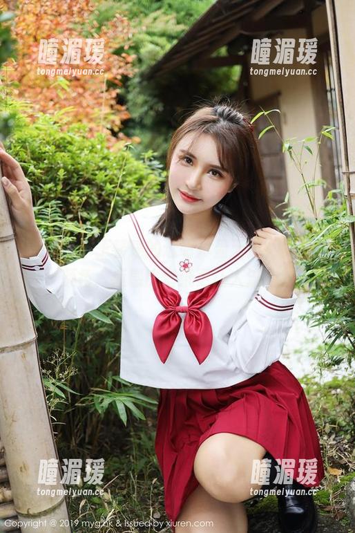 美媛馆 - 王馨瑶的透明尽显无遗，美图的颜色、质感比壁纸更让人流连。