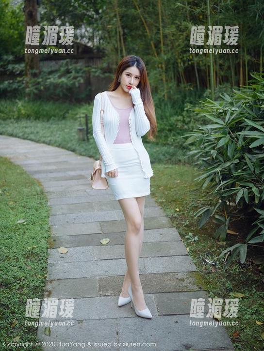 花漾show - 宋KiKi泳池画风的壁纸合集，差点让我想买个泳衣去拍照...