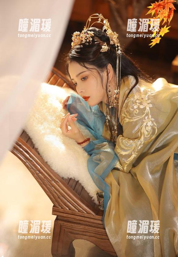 苏嫣qvq最新修女套图，谁说修女只会祈祷？