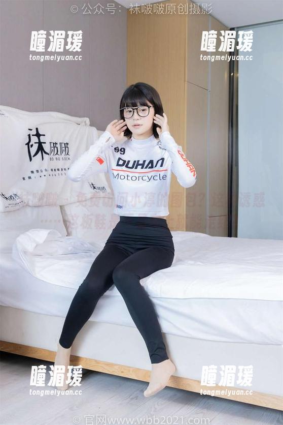 袜啵啵-小淳 袜啵啵 - 免费访问小淳的图包?这种诱惑……这板鞋是不是穿上就能走红?