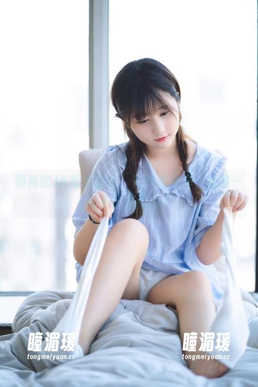镜酱的JK写真精选，究竟是纯真，还是一丝不定的撩拨？