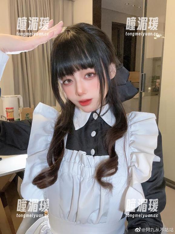 看阿九从不咕咕的艾米莉亚原图合集，我想我又被征服了呢