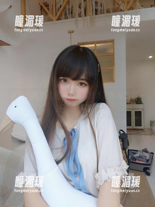 雪琪SAMA 婚纱私房照里的雪琪SAMA,转身的那一刻,你懂的。