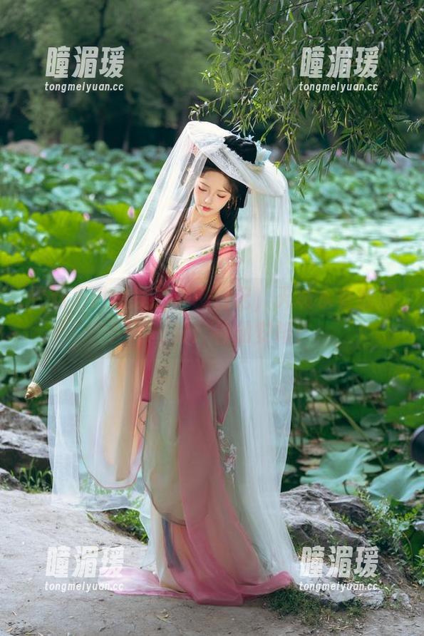 雯妹不讲道理的海滩日记，天城水着的原图不收钱！神仙安排！