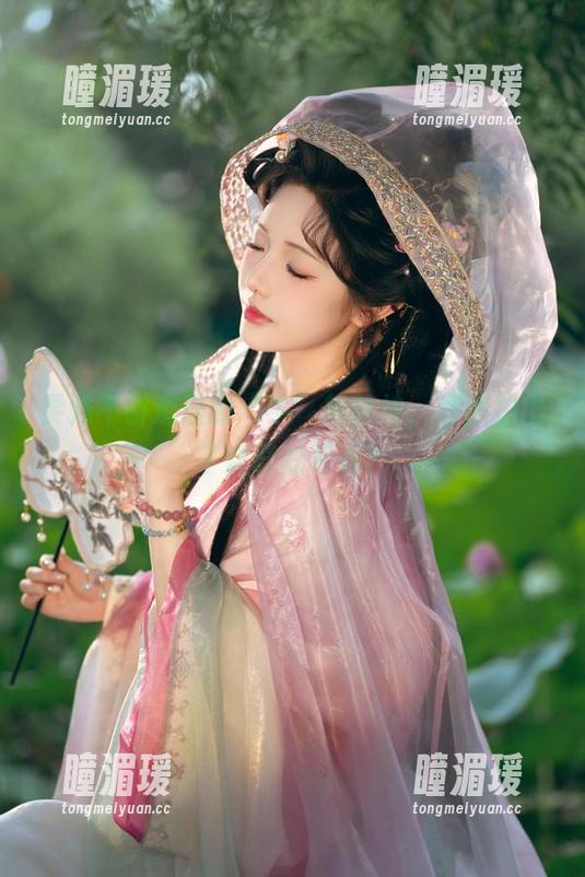 雯妹不讲道理 雯妹不讲道理的“牛”转乾坤,居然拍出了这样的写真?